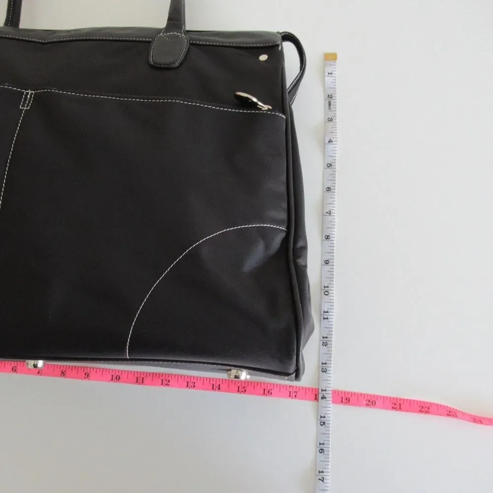 Chelsey Henry Large Black Tote with Kiwi Green Interior - Picture 5 of 13